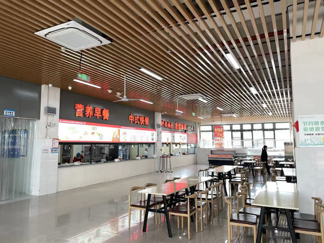 新校区学生食堂