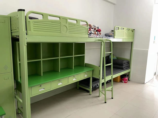 干净整洁的学生宿舍