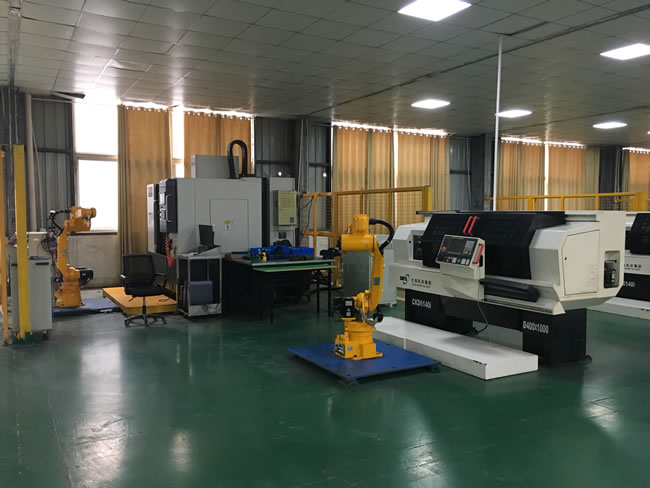 合肥工贸学校数控专业实训室